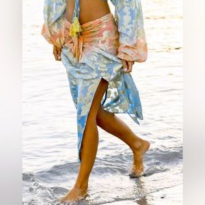 MISS JUNE SARONG SEASON 22